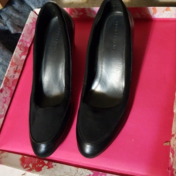 Black Leather Wedge Apostrophe 8.5M - Picture 2 of 7